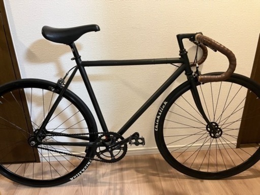 fuji feather 52   ピストバイク　マットブラック　自転車