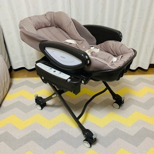 Aprica アップリカ　電動ハイローベッド&チェア、電動スウィング