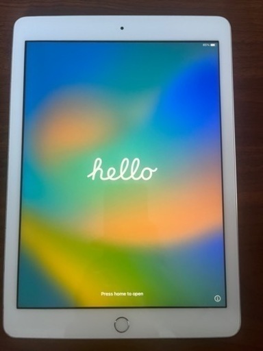 iPad (第5世代) Wi-Fiモデル 32GBシルバー