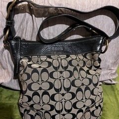 coachショルダーバック