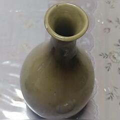 緑黄土色　一輪挿し　未使用　古美術の画像