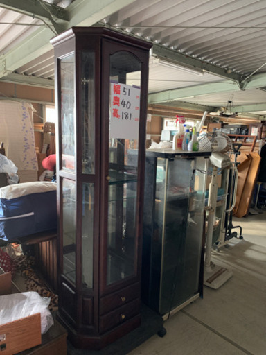 ショーケース　1面鏡張り　　5面ガラス張り