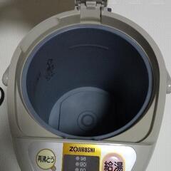 電気ポットの画像