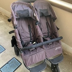 エアバギー　ココダブル　ブラウン　エスプレッソ　双子用ベビーカーの画像