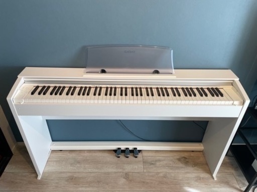 カシオ　電子ピアノ　Privia PX-770 2021年式