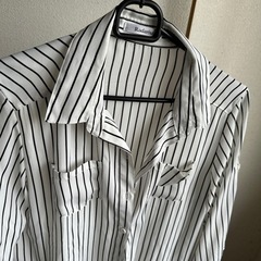 白のストライプ柄Ｙシャツ👗の画像