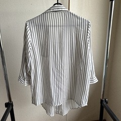 白のストライプ柄Ｙシャツ👗の画像