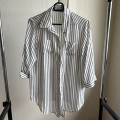 白のストライプ柄Ｙシャツ👗