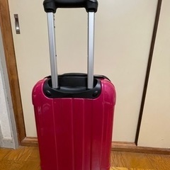 機内持ち込みスーツケース　訳あり　ピンクの画像