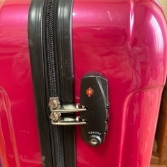 機内持ち込みスーツケース　訳あり　ピンクの画像