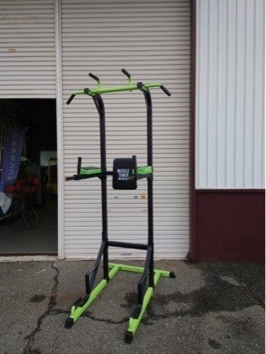 懸垂マシン　筋トレ