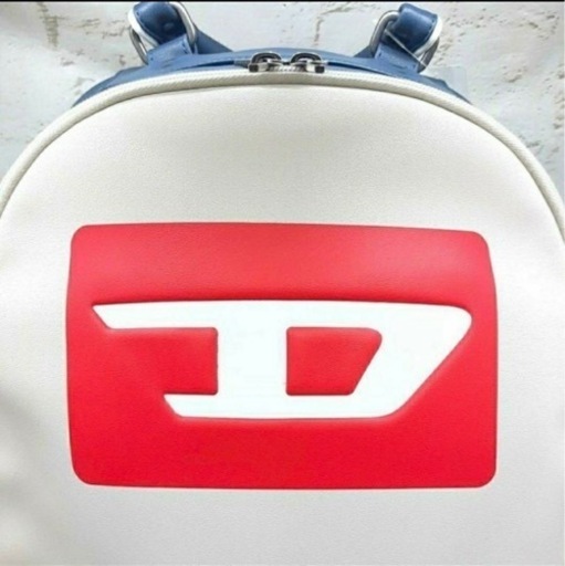 ☆新品☆DIESEL ディーゼル☆  Dロゴ カラーブロック バックパック