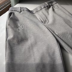 小さな傷あります　気になされない方　ＧＵパンツの画像