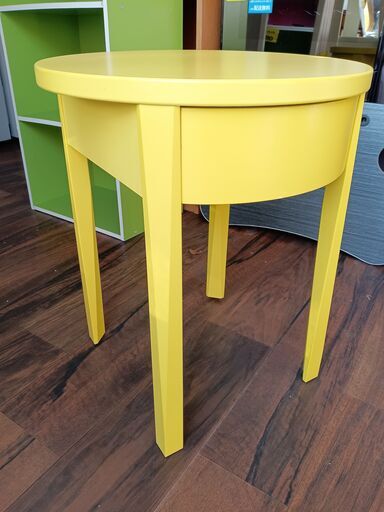 IKEA　サイドテーブル　カフェテーブル　引き出し付き　黄　イエロー　サイズ（約）直径４１×高５０　　■近隣配送無料 買取GO‼　栄和店