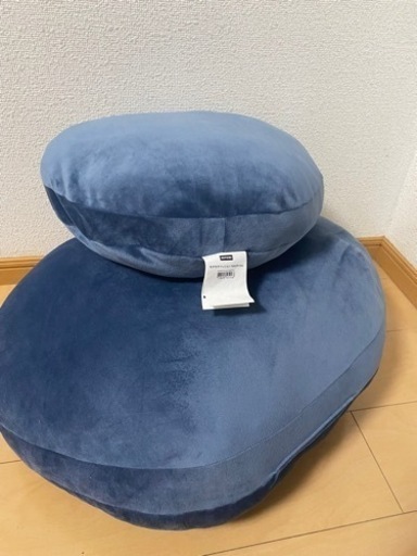 ※ニトリ　クッション大小