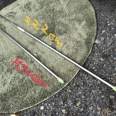 中古　ステンレス　伸縮性　物干し竿　2本セットの画像