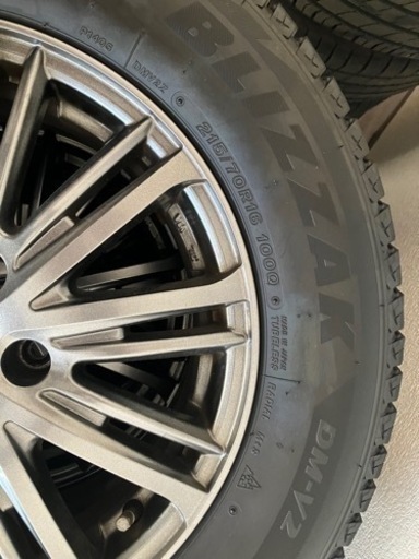 ★グッドコンディション！BLIZZAK ブリザックDM-V2 215/70R16 2018年 Weds ウェッズ Fang ファング 