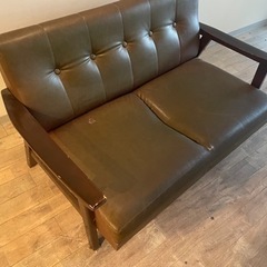 【無料でお譲りします】カリモク風フェイクレザーソファ2人掛け