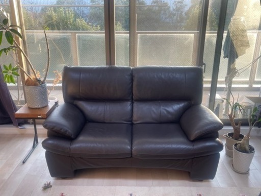 本革　2人掛けソファー