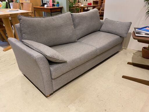 宇都宮でオシャレな家具を探すなら『オトワリバース！』ソファ 2人掛け グレー 収納付き 中古品