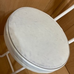 折りたたみチェア 椅子の画像