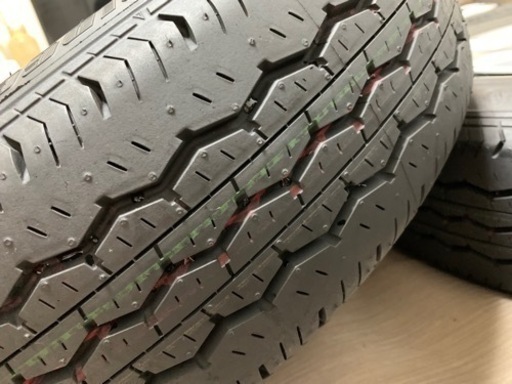 ハイエース 純正タイヤ 