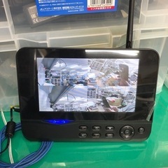 監視カメラ4台　モニター付きの画像