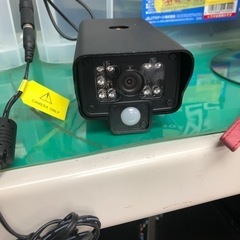 監視カメラ4台　モニター付きの画像