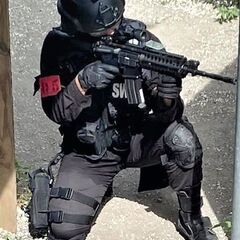 サバゲー黒装備（SWAT風）の方ご一緒しませんか？