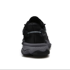1/30まで！adidas originals★ OZWEEGO オズウィーゴの画像