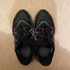 1/30まで！adidas originals★ OZWEEGO オズウィーゴの画像