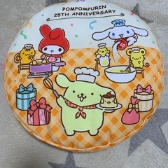 ポムポムプリンのクッションの画像