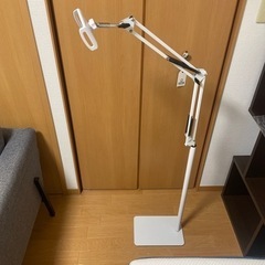 【無料】タブレットスタンド