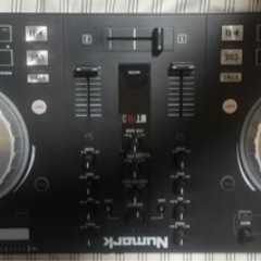 Numark MixTrack Pro3 PCDJコントローラの画像
