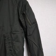 UNIQLO　ユニクロ　ノーカラージャケットの画像