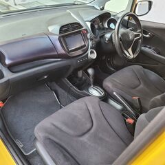 フィット1.5RS　H22　車検7/5　走行95000ｋ　社外HDDナビ＆フルセグＴＶ　カラーバックカメラ　ミラー型レーダー　ETC　サブウーハー　キセノン　16AWの画像