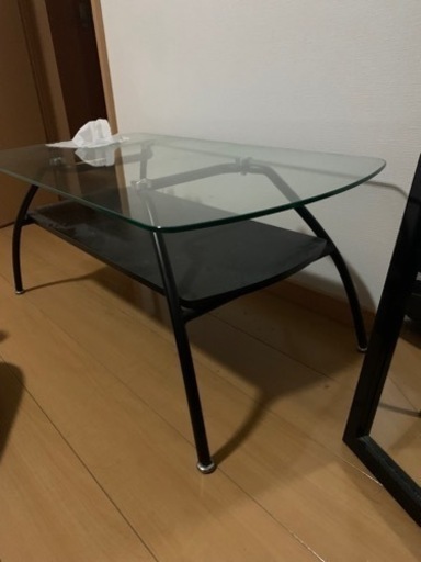 ガラステーブル