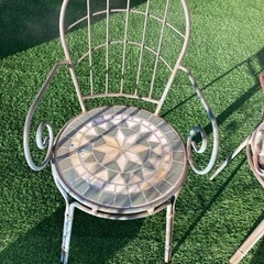 アイアンガーデンチェア　2脚セット　座面タイルの画像