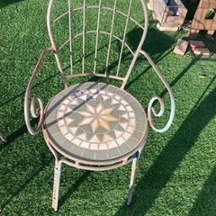 アイアンガーデンチェア　2脚セット　座面タイルの画像