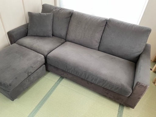 引取り決定　ニトリ　ソファ　スツール付き