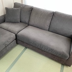 引取り決定　ニトリ　ソファ　スツール付き