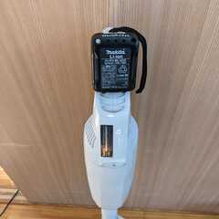 マキタ　コードレス掃除機　106FD（10.8V）の画像