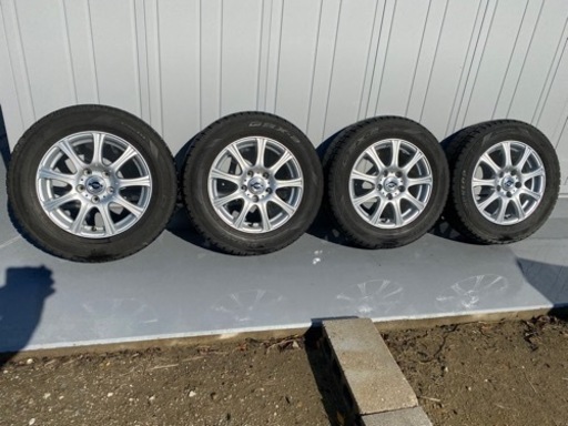 スタッドレスタイヤ　アルミホイール4本セット　専用ナット付き