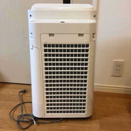 お譲り先決まりました　シャープ　空気清浄機　KC-J50