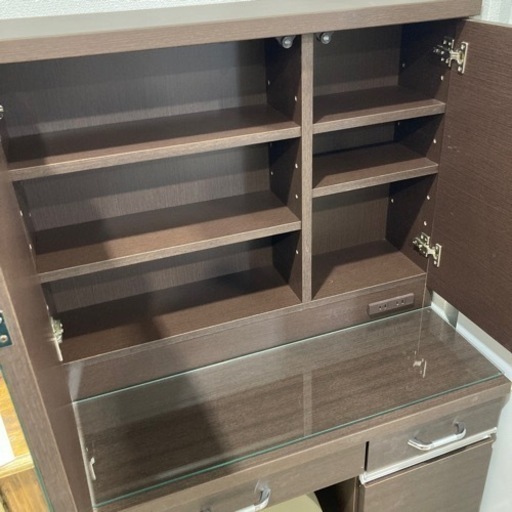 木製ドレッサー 2枚扉　入荷致しました！高さ約145cm 幅約80cm 奥行約50cm
