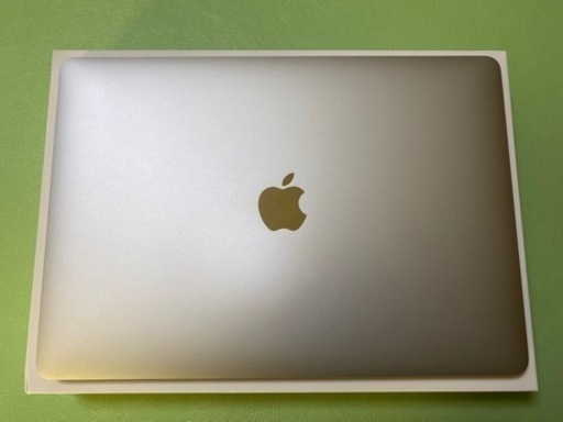 Apple MacBook Pro 2017 A1706 13インチ　シルバー