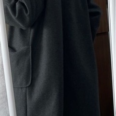 グレー チェスターコートの画像