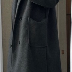 グレー チェスターコートの画像