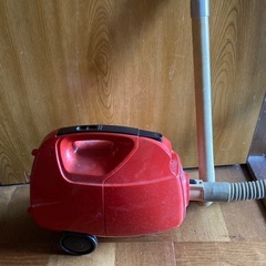 昭和？家電　三菱電気　赤い掃除機　