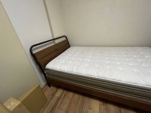 ニトリ　セミダブルベッド